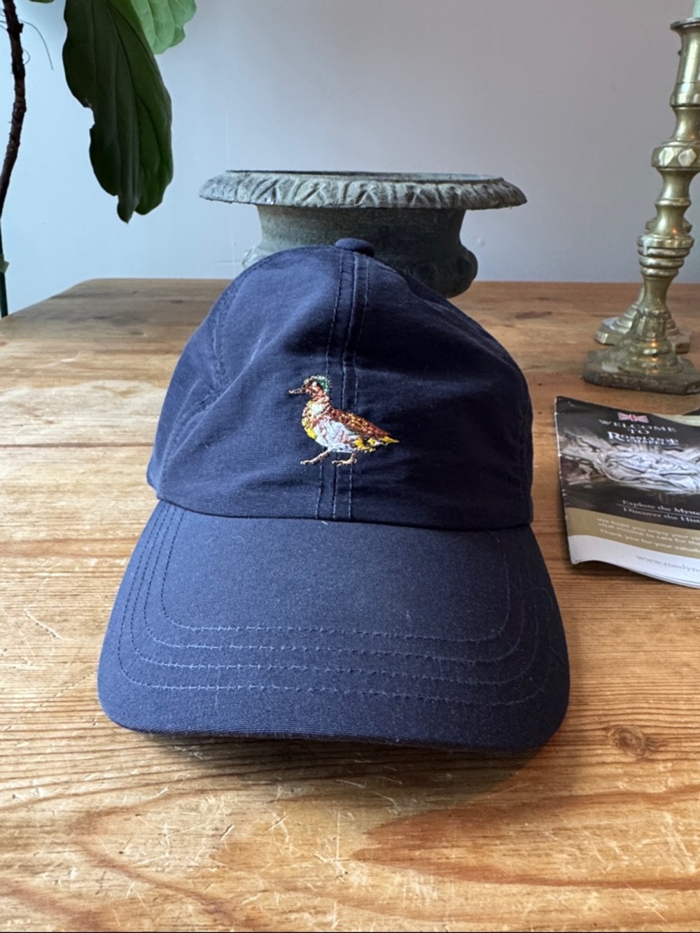 Noah x Barbour navy hat